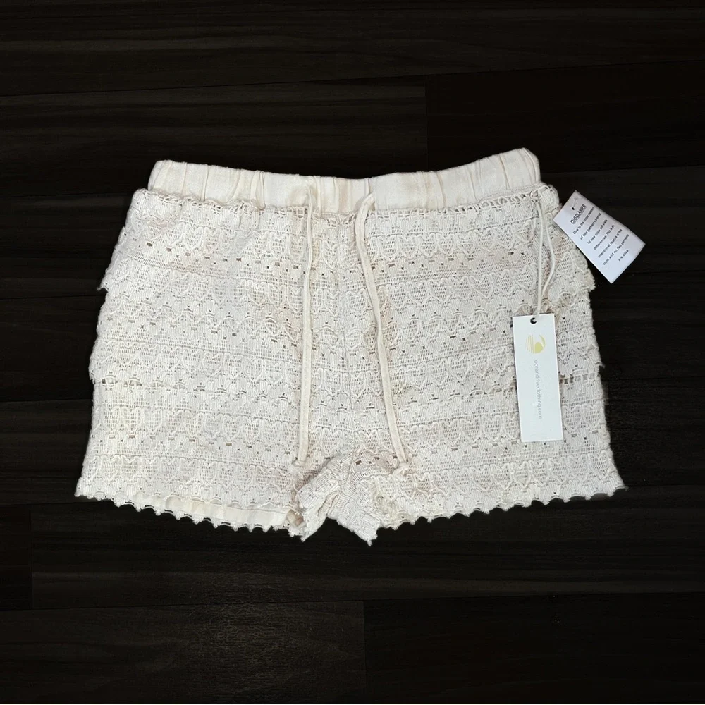 Ocean Drive Cream Colored Ruffled Shorts - Picture 2 of 9